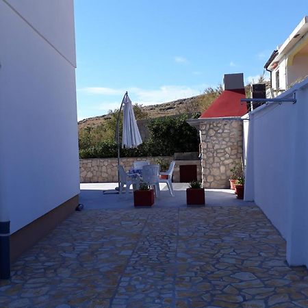 Apartmani Salus Pag Town Exteriör bild