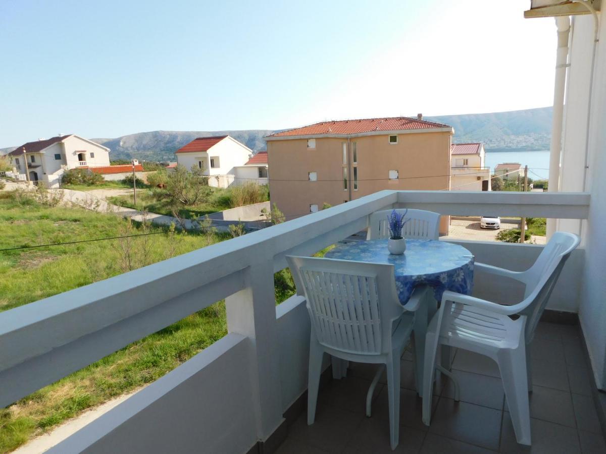 Apartmani Salus Pag Town Exteriör bild