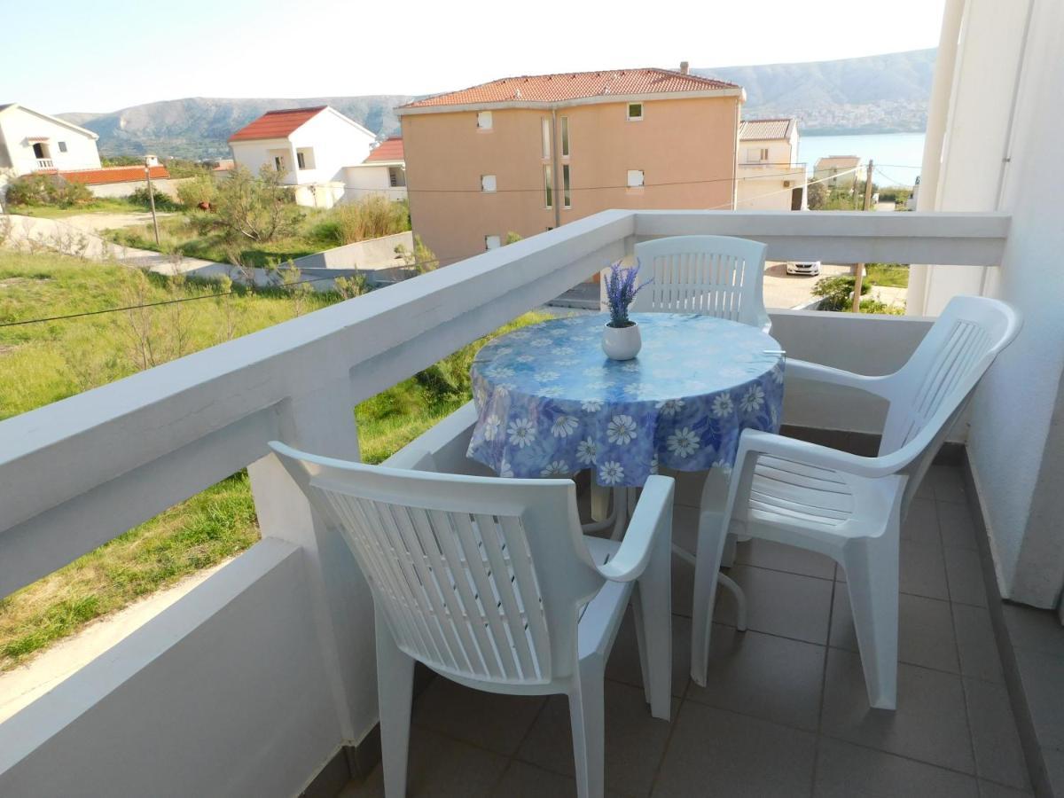 Apartmani Salus Pag Town Exteriör bild