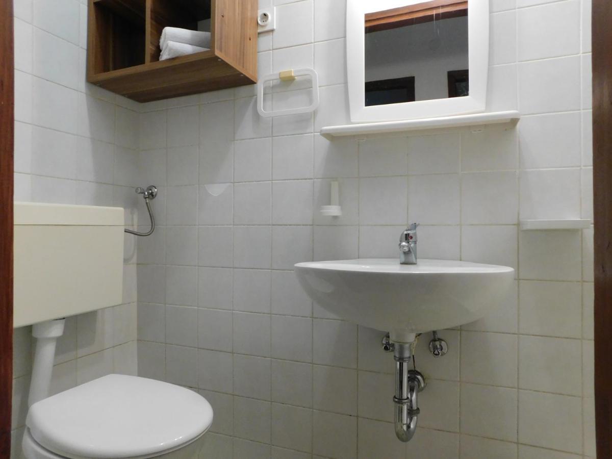 Apartmani Salus Pag Town Exteriör bild