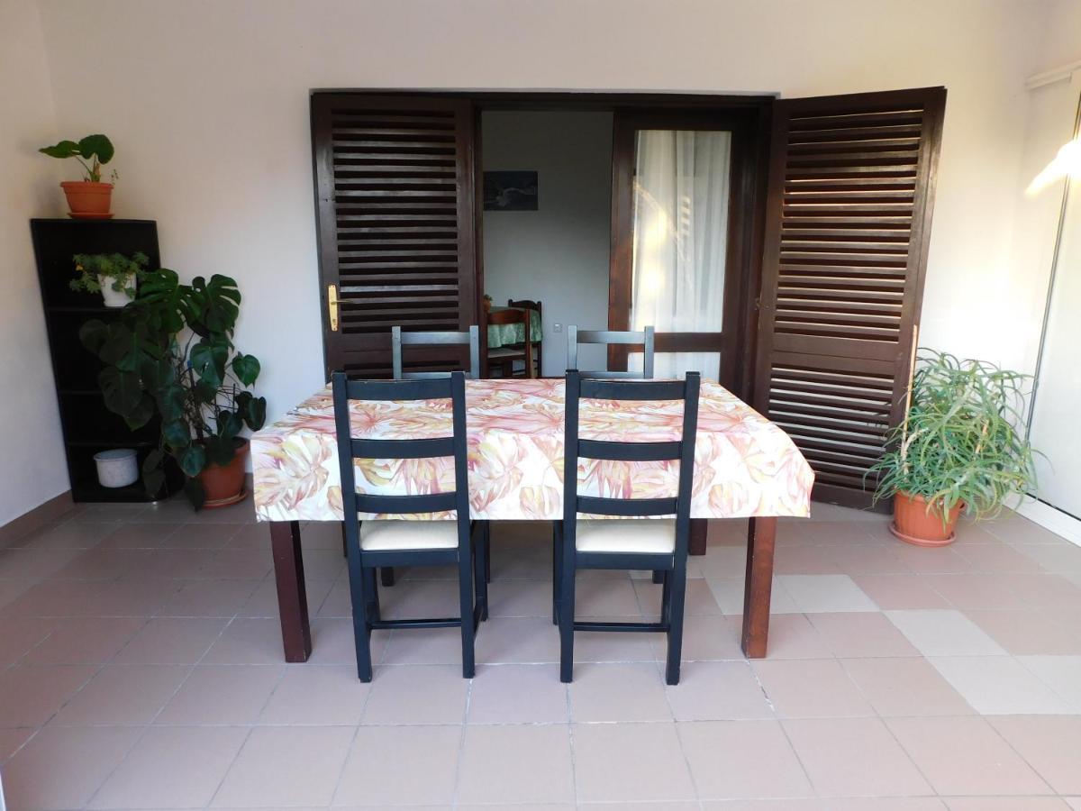 Apartmani Salus Pag Town Exteriör bild