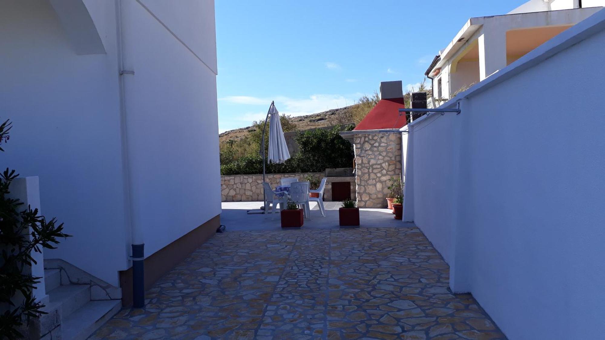 Apartmani Salus Pag Town Exteriör bild