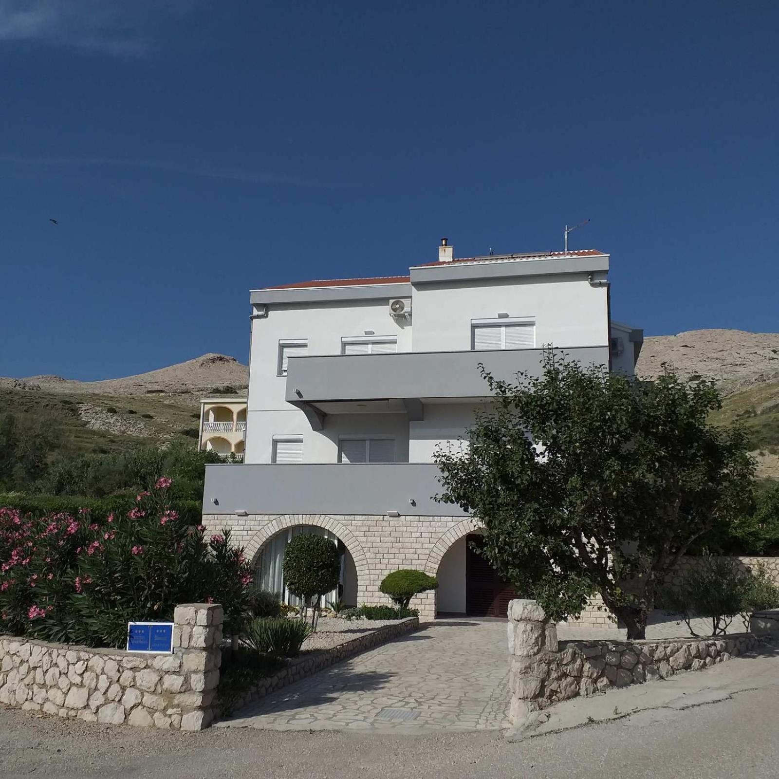 Apartmani Salus Pag Town Exteriör bild